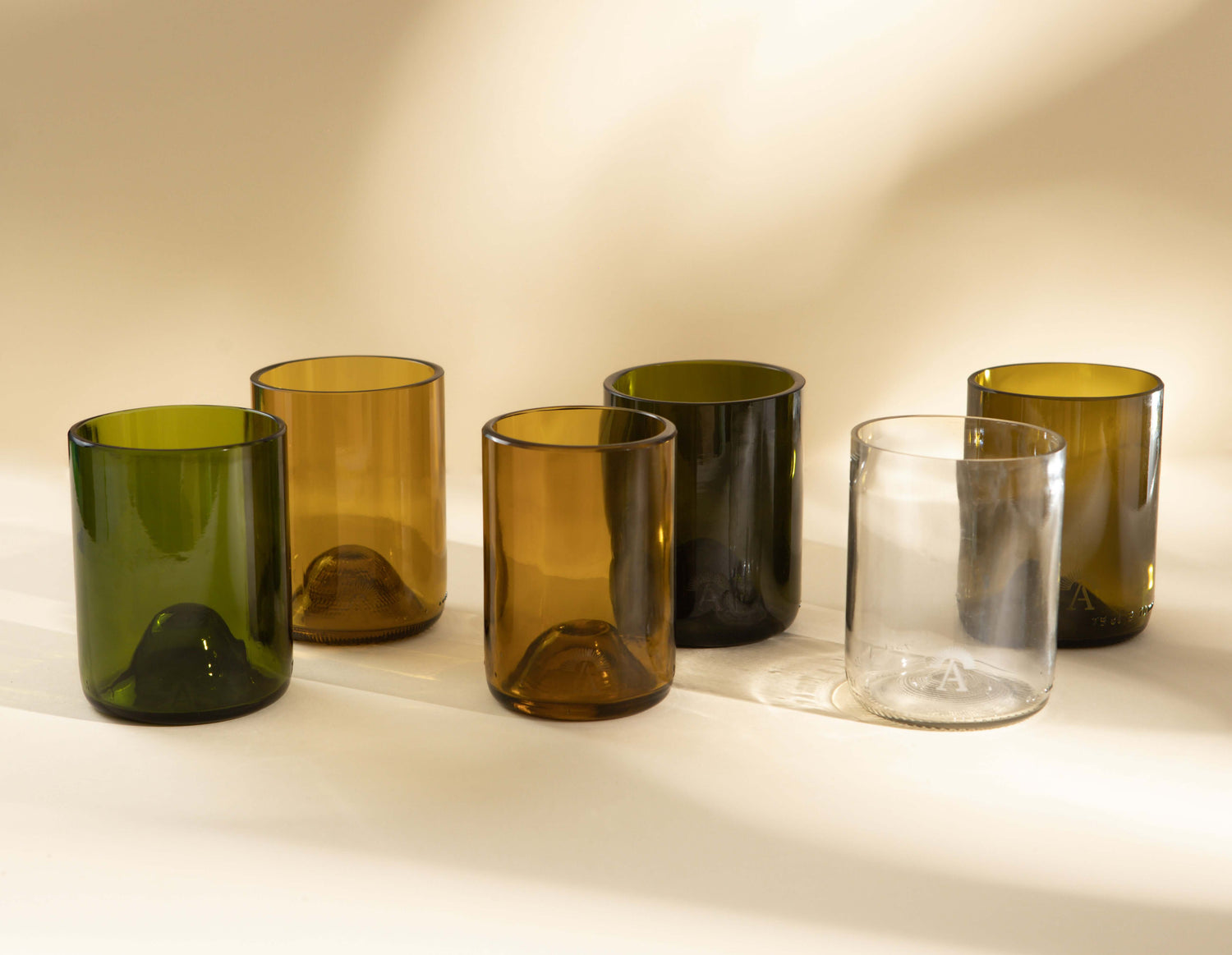 Boîte: 6 Verres | 1 Carafe | 4 Repose-couverts (Satinée)