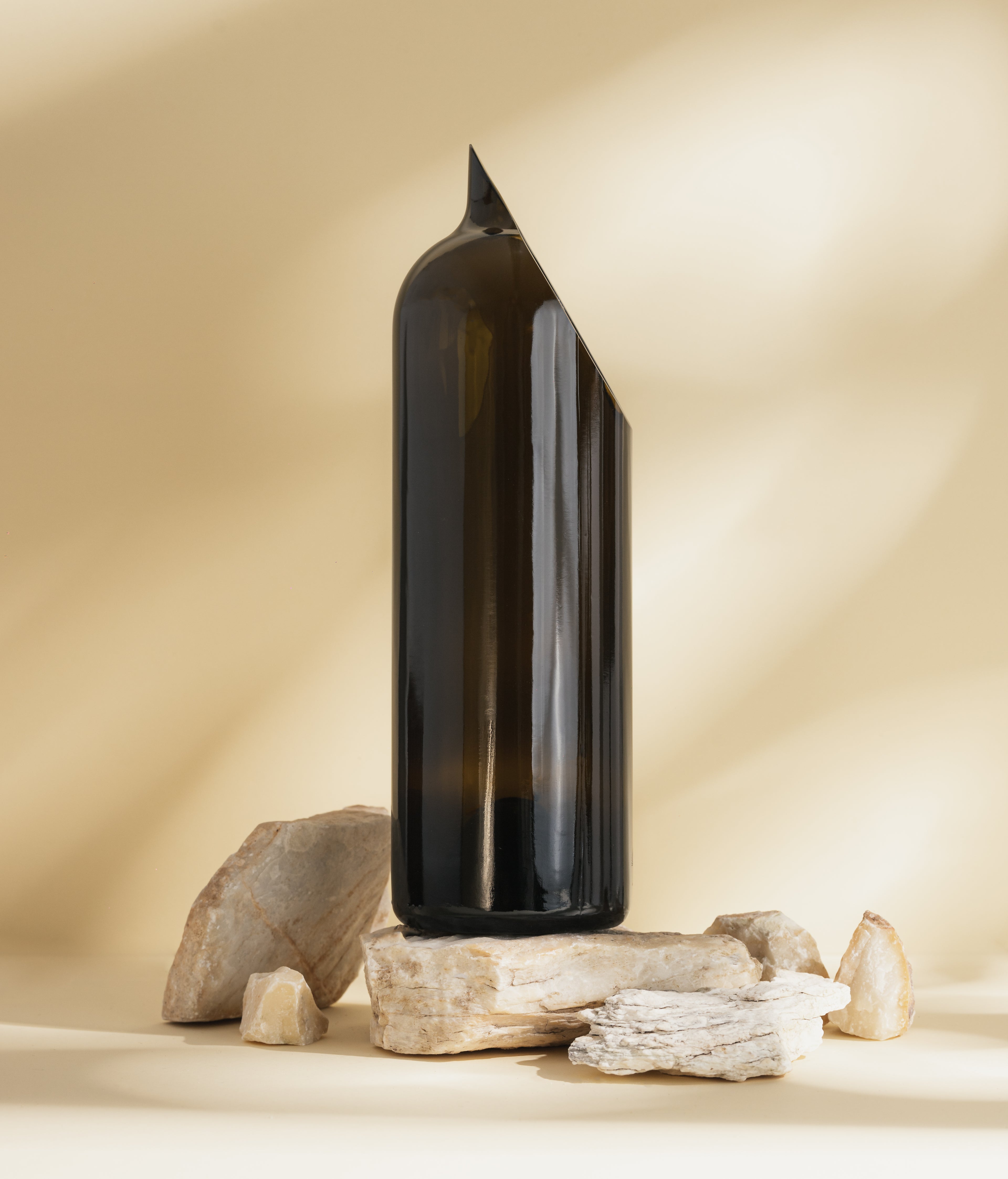 Ensemble de 6 verres noirs et pichet noir