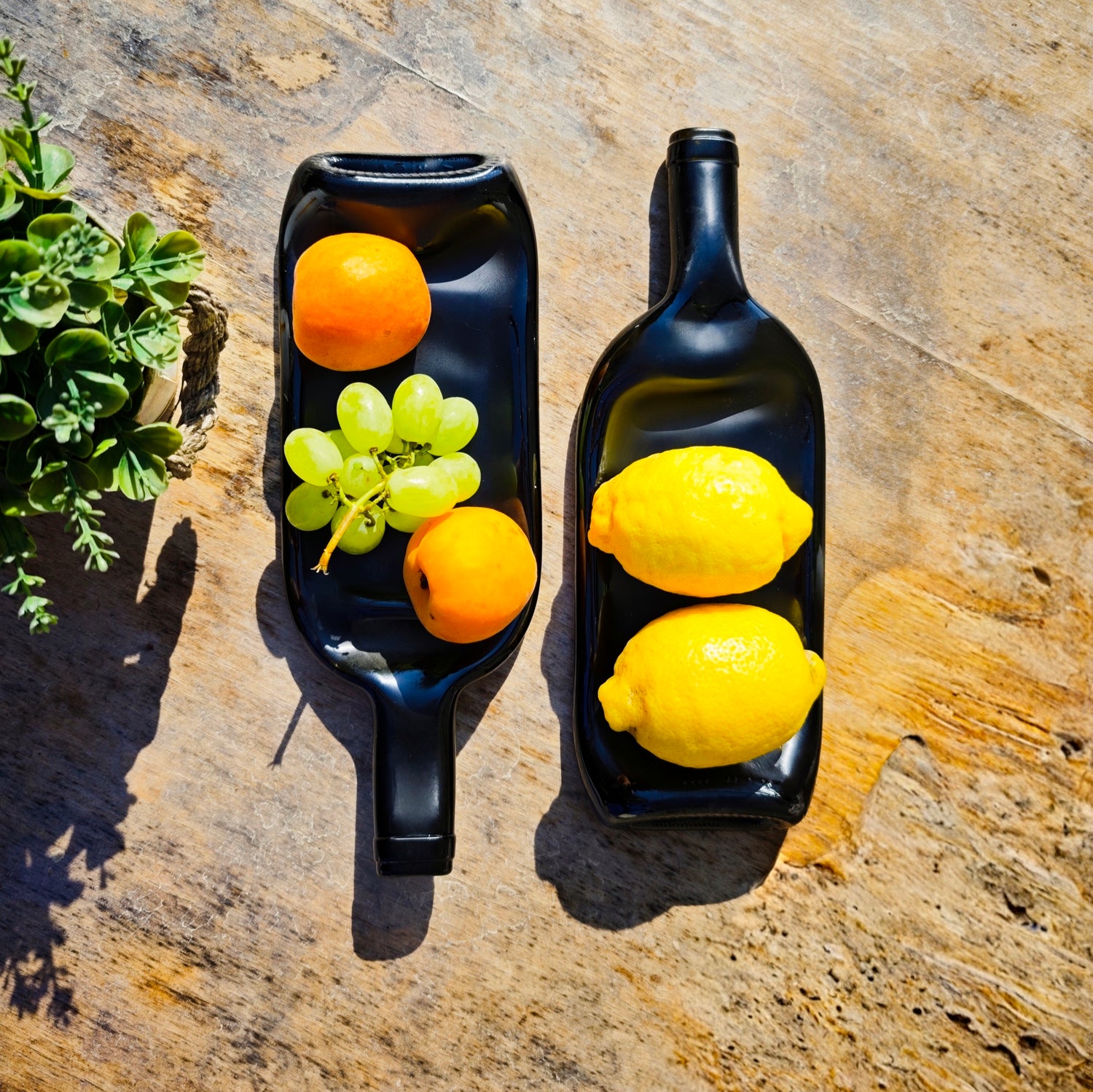 Plateau | Bouteille de vin écrasée