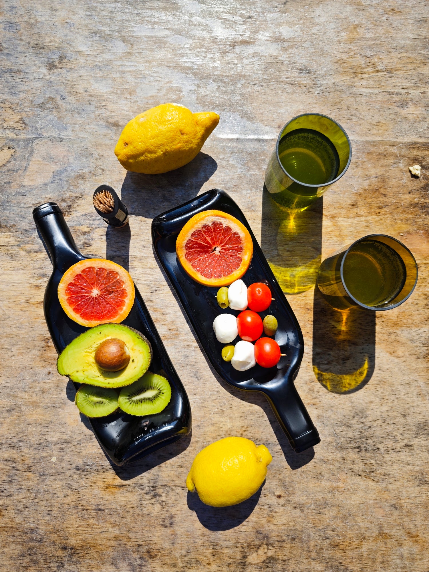Plateau | Bouteille de vin écrasée